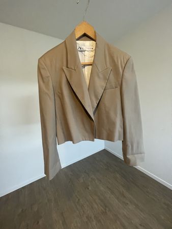 Kurzer Blazer Größe M von Zara
