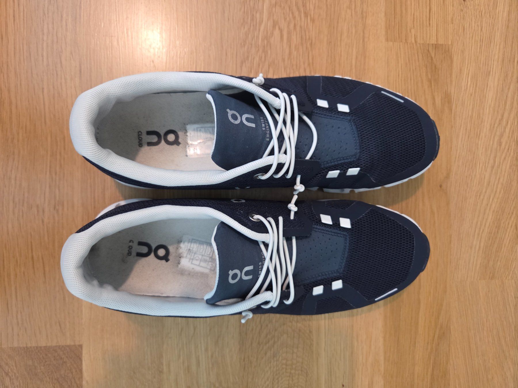 On Scarpe da uomo: ON Cloud 5 Midnight 41 Herren - Topzustand – Usato da Wallisellen venduto da SwissTreeDee 2