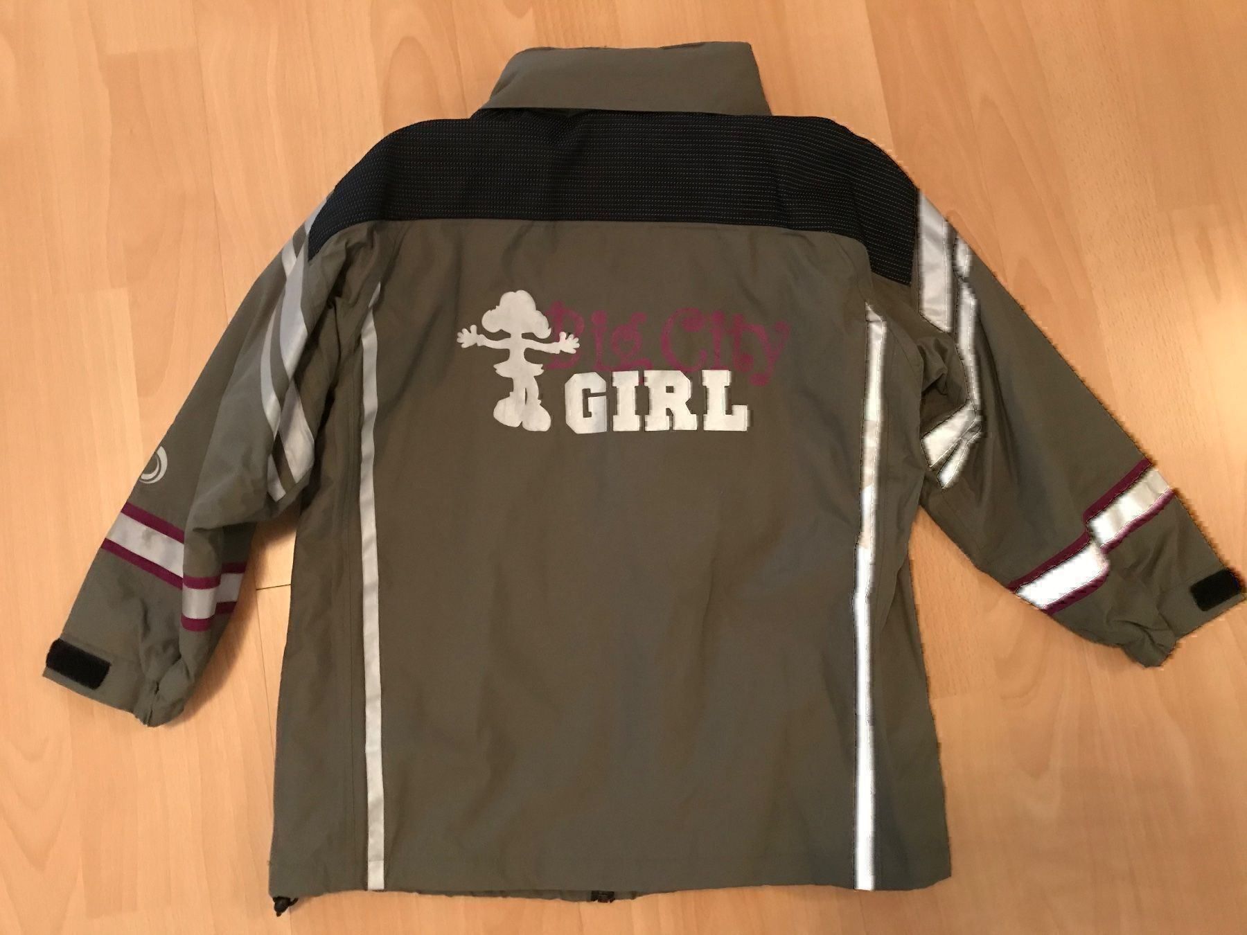 Giacche & Cappotti: Schöne Jacke, Gr. 128, nagelneu – Nuovo e nell'imballaggio originale da Hünenberg See venduto da spartakus02 4