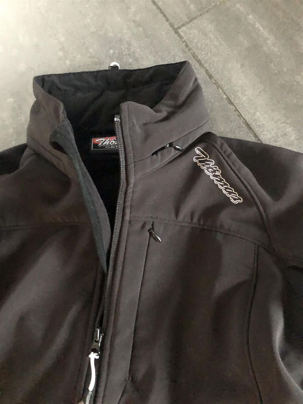 Vestes: Thömus Velo-Softshelljacke, Gr. M – D'occasion à Wahlendorf par Tendi 1