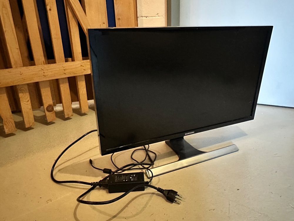 Samsung U28E590D | Kaufen auf Ricardo