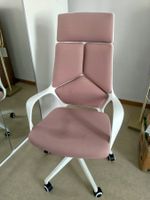 Stylischer höhenverstellbarer Bürostuhl mit Wip-Funktion