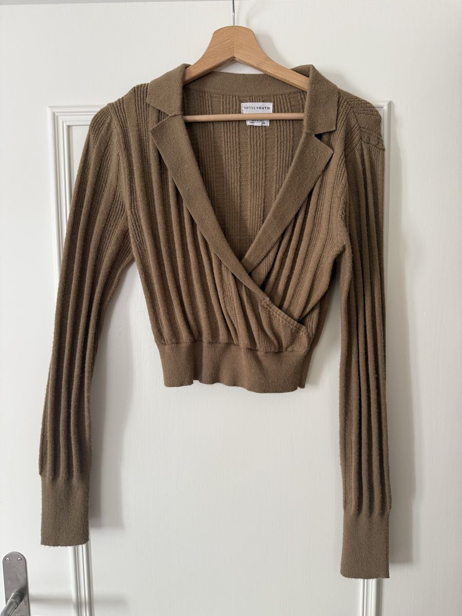 Pulls & Sweat-shirts: Brauner Pullover, grösse SXS – D'occasion à Zürich par sir_92jr
