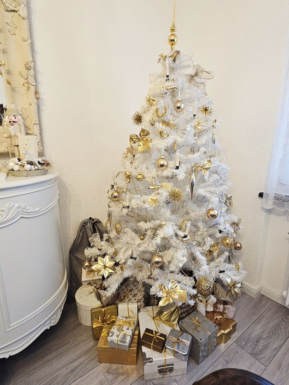 Alle Dekorationen: Weihnachtsbaum weiss künstlich – Gebraucht aus Mühlethurnen von Zauberfee3 1