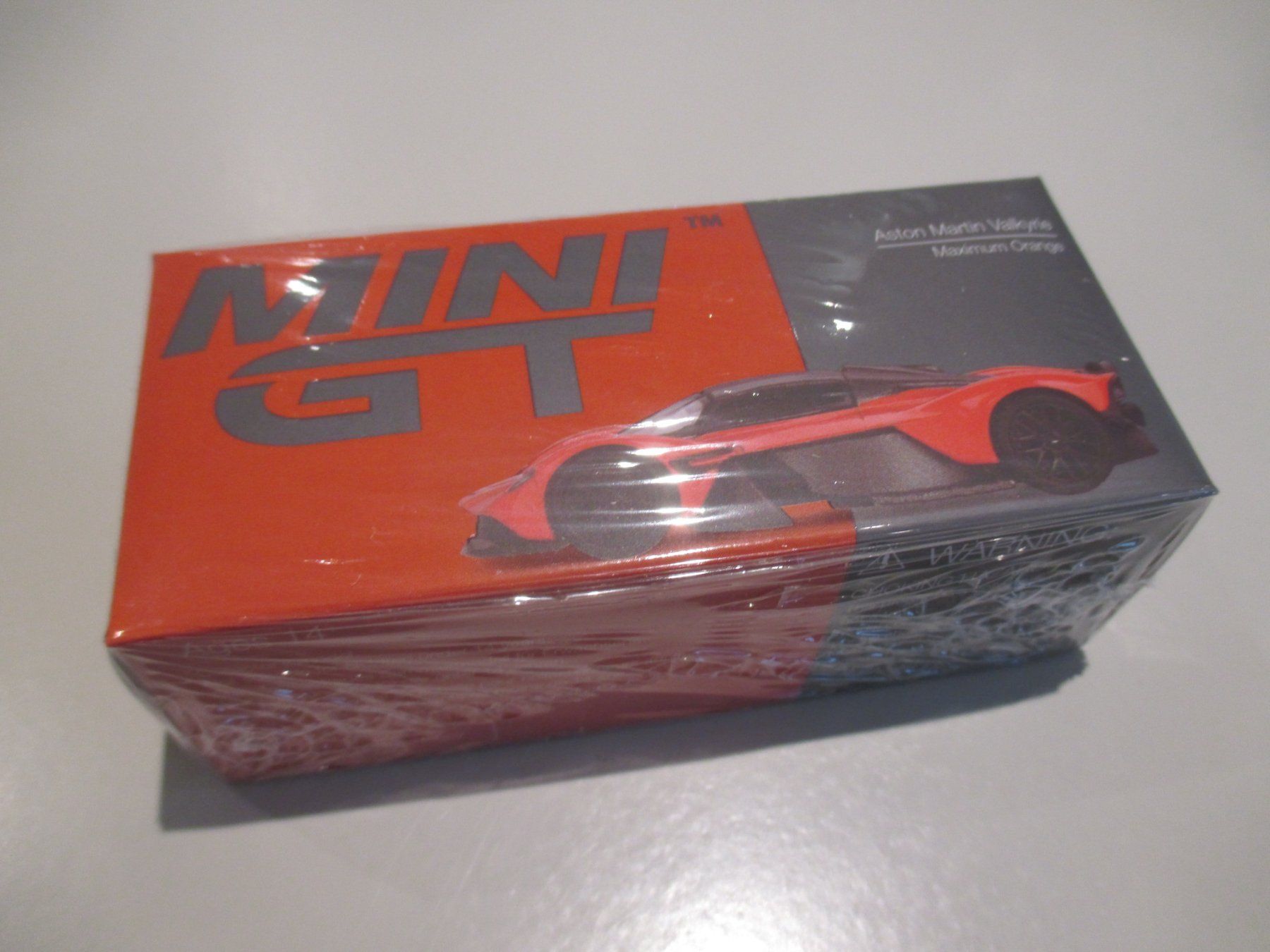 True Scale Miniatures Modellautos: 1:64 / TSM Mini-GT / Aston Martin Valkyrie / detailliert – Neu und originalverpackt aus Welschenrohr von StarRecordsGmbH 1