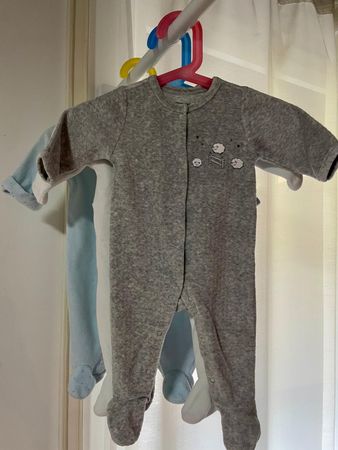3 warme Pyjamas / Grösse 3 Monate (56-62cm)