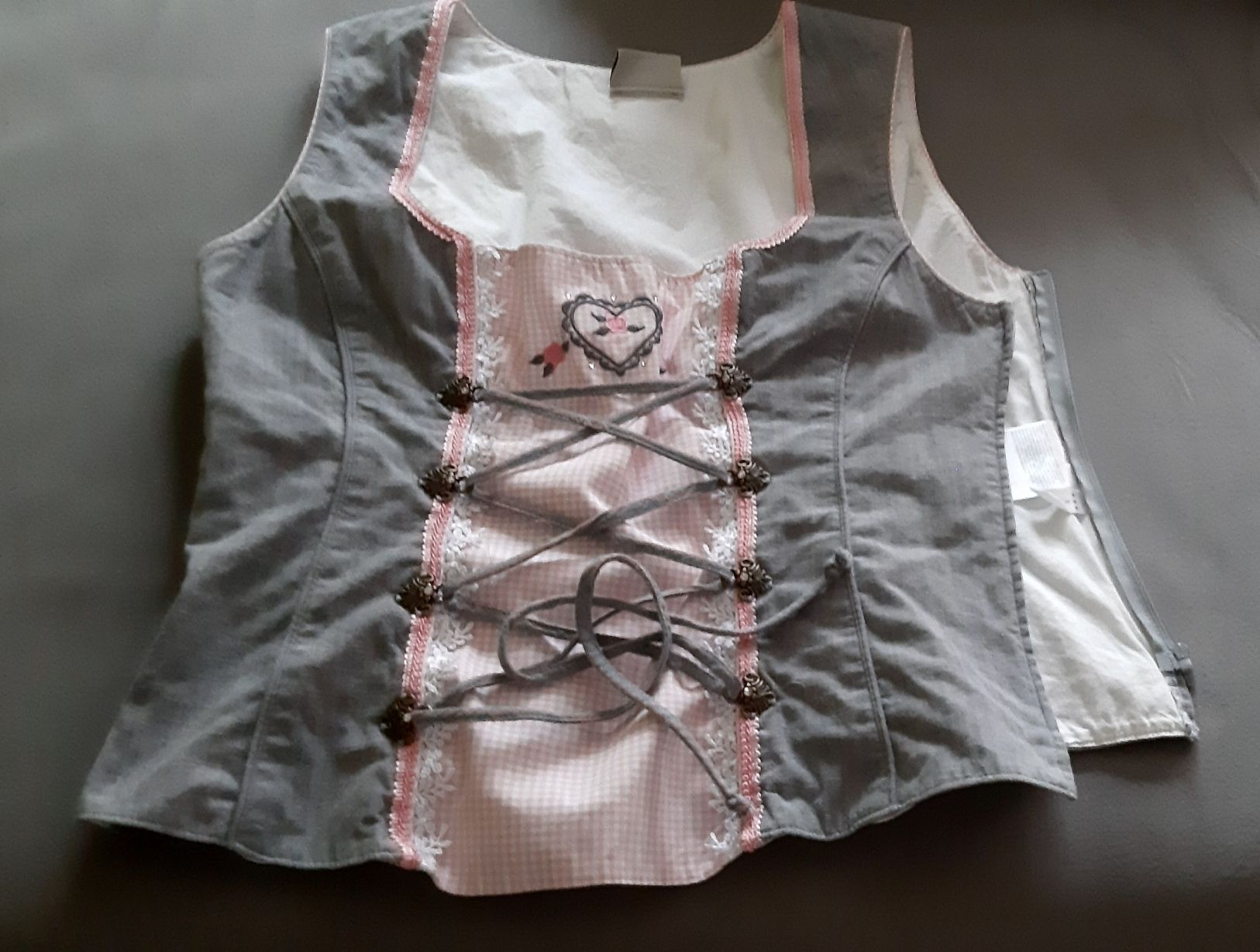 Vestiti: LANDHAUS Dirndl  -  40/42 – Usato da Tagelswangen venduto da BrigittaC01 4
