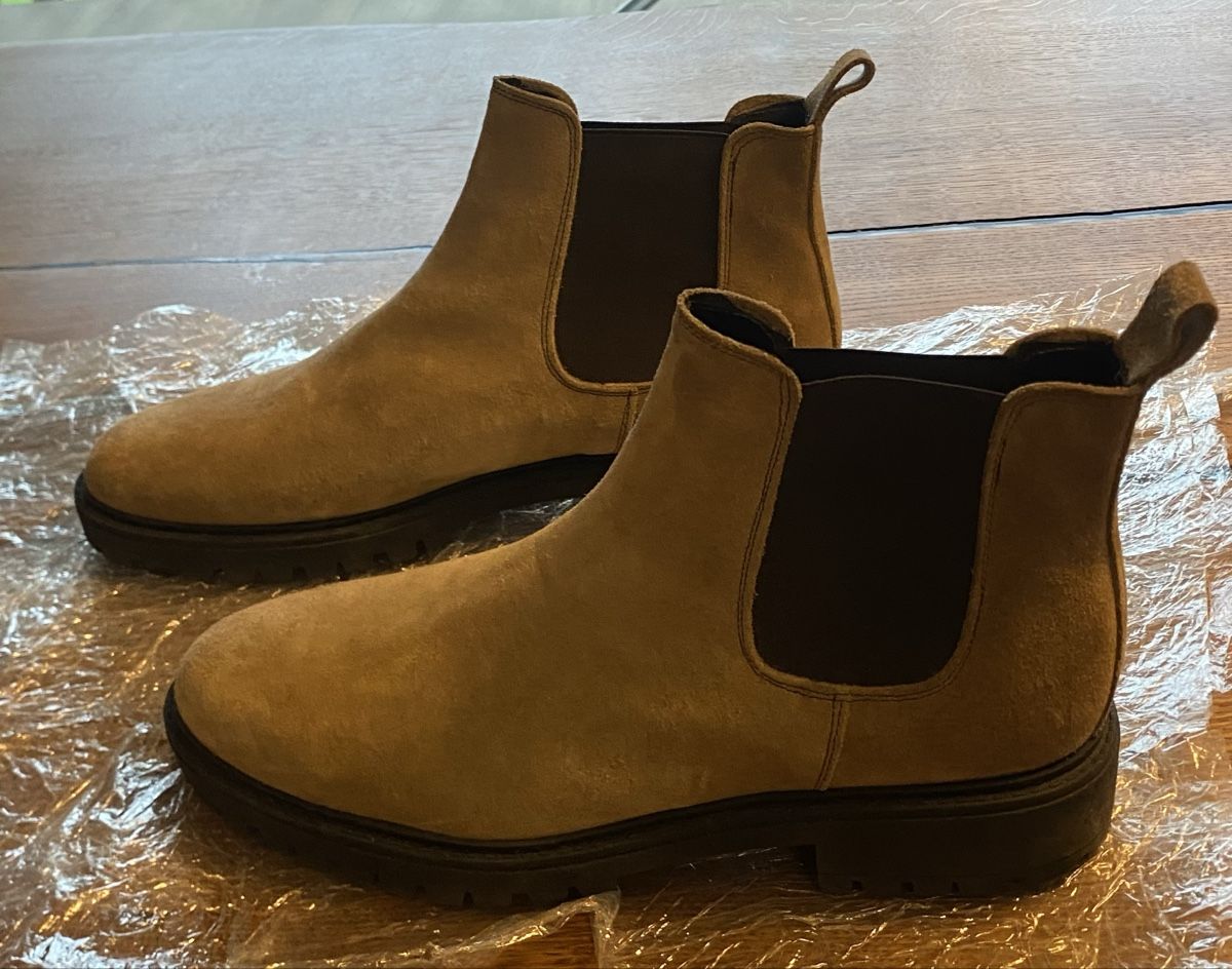 Scarpe da uomo: Herren Chelsea Boots, echtes Wildleder, Grösse 43 – Usato da Kriens venduto da nam_r8qk