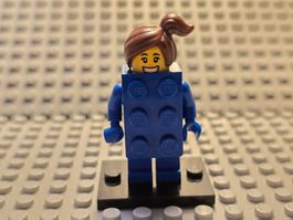 Lego Serie 18 Blau Frau Brick (col18-3)