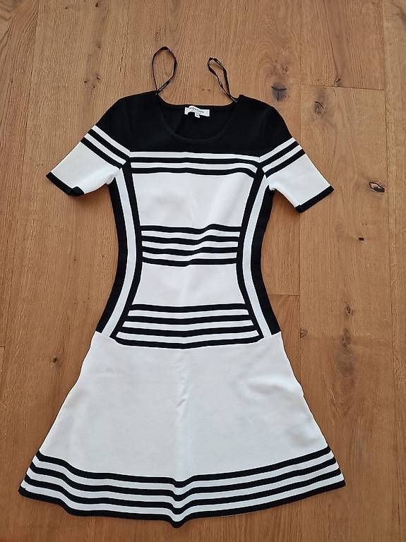 Morgan Vestiti: Morgan Kleid – Usato da Haslen AI venduto da jas_5dv9 2