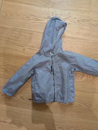 Petit Bateau Regenjacke gestreift