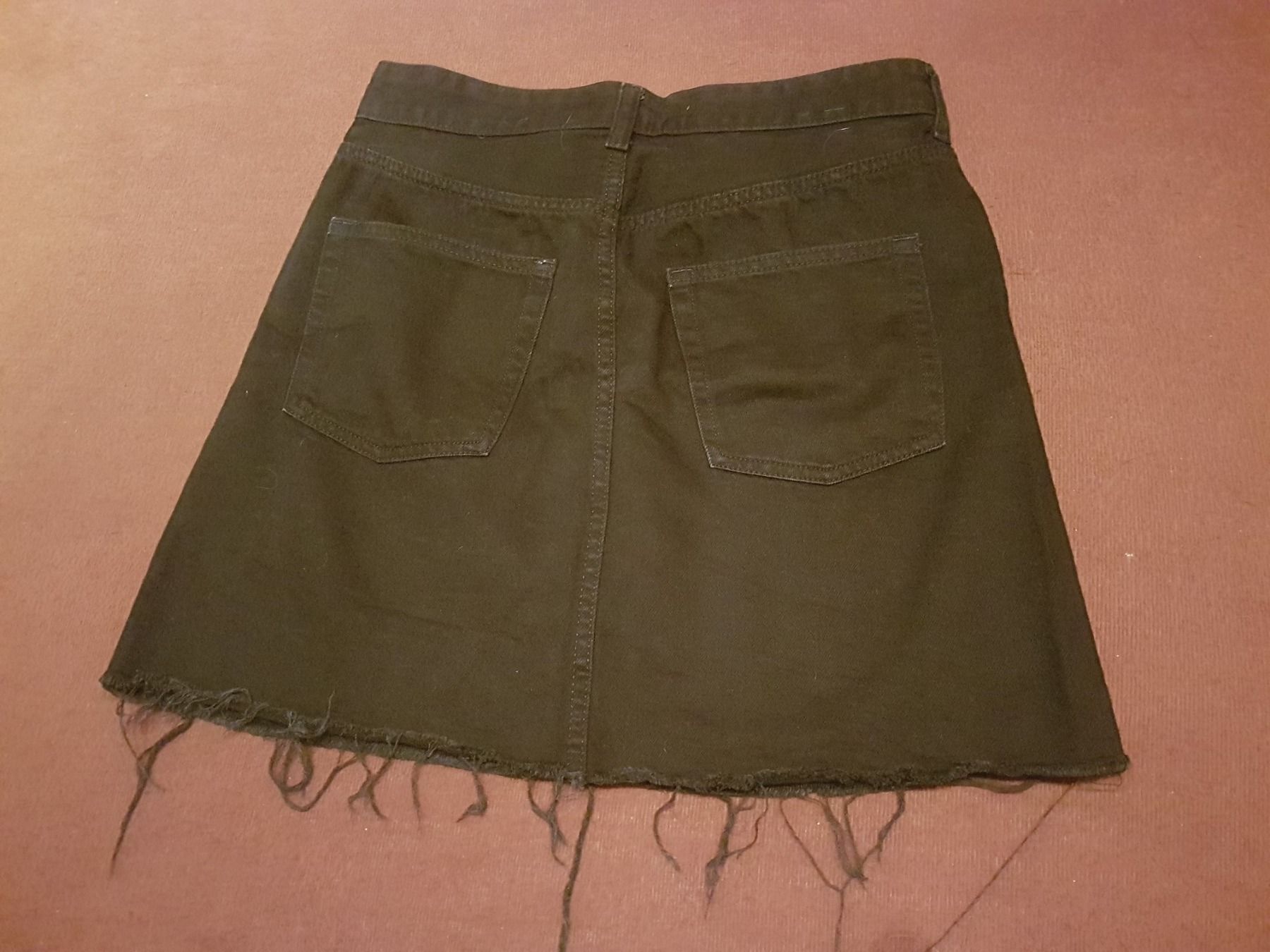 H&M Gonne: Jupe noire taille 36 marque H&M – Usato da Villiers venduto da san_jn5w 4