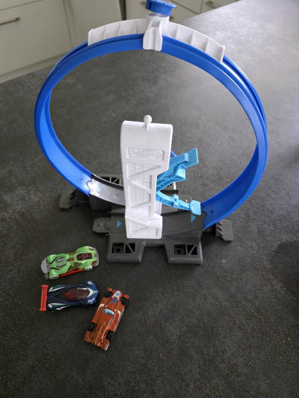 Giocattoli: Hootweels Looping mit 3 Auto – Usato da Biberist venduto da tamsb
