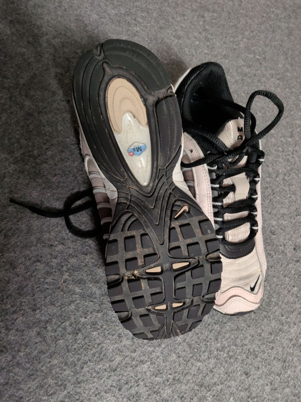 Nike Chaussures femmes: Nike Air Max Sneaker gr. 38.5 – D'occasion à Mörschwil par nemo1975 1