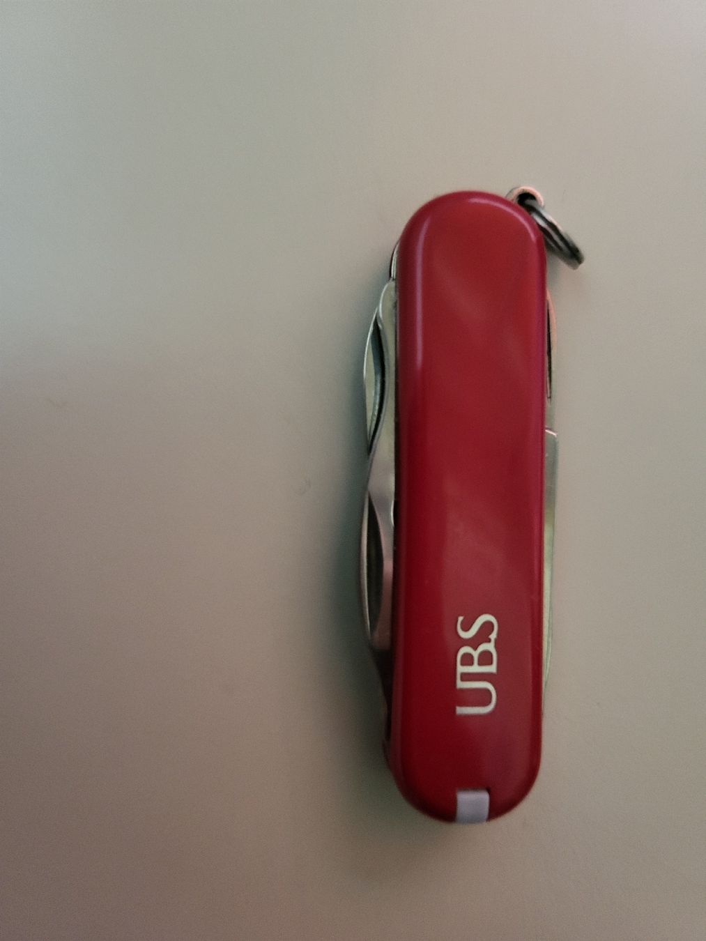 Victorinox Coltelli tascabile: Schweizer sackmesser Rot UBS, klein & praktisch  – Usato da nunningen venduto da mic_88k2