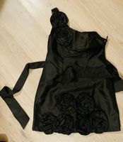Robe noire élégante à une épaule, taille S, avec fleurs