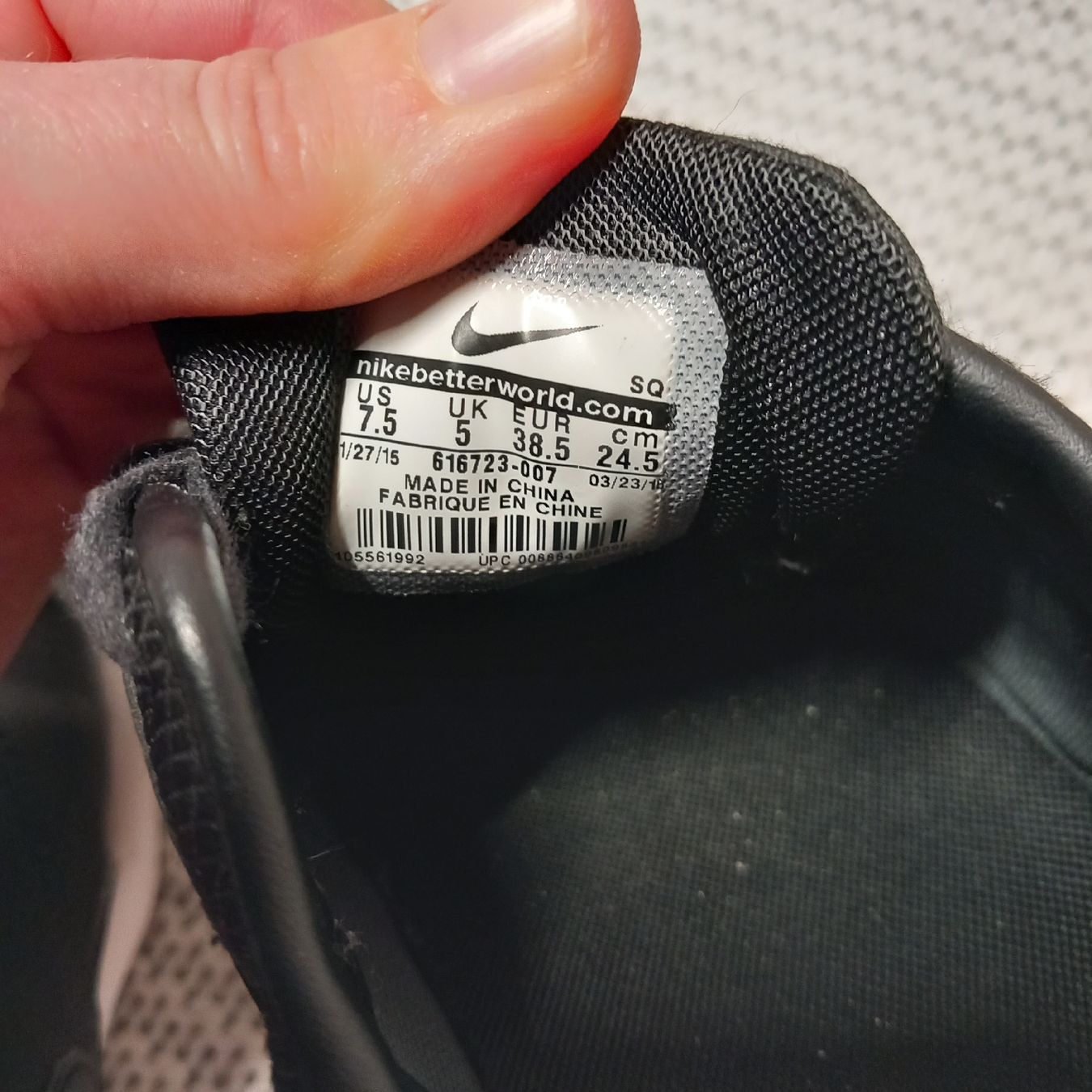 Nike Damenschuhe: Nike Air Max Thea Gr.38.5 schwarz – Gebraucht aus Gwatt (Thun) von umwelt-brocki 4