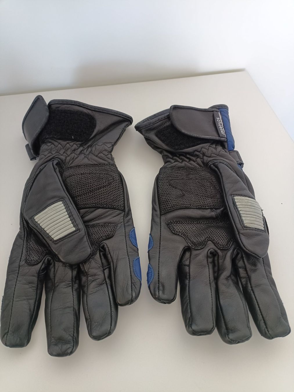 Guanti & manicotti: Tolle Motorrad Handschuhe Leder Grösse 6 – Usato da Finsterwald LU venduto da zabryna 2