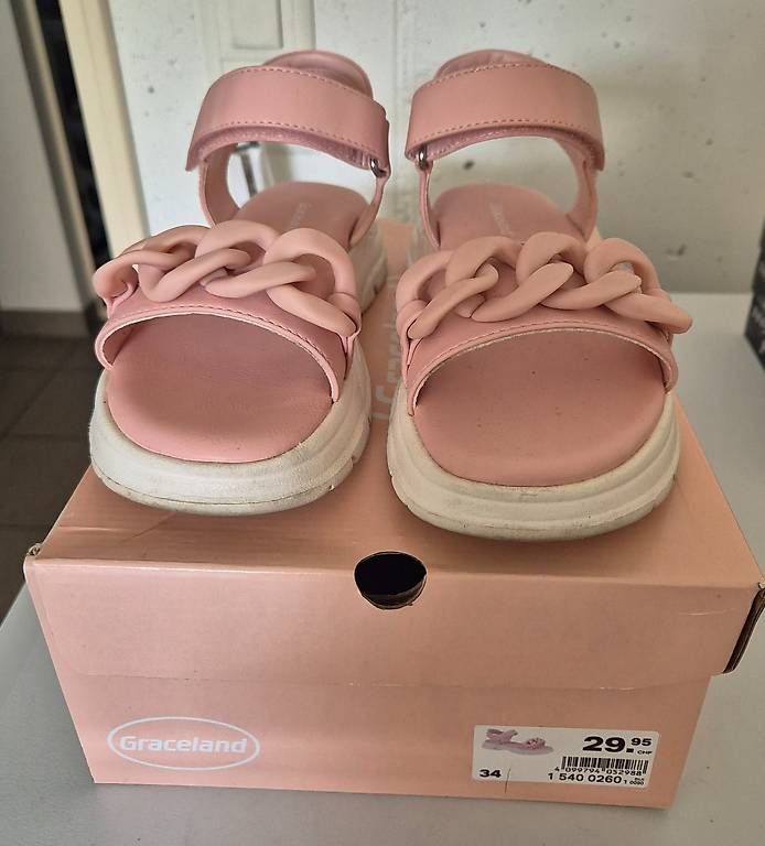Scarpe per ragazzi: Sandalo da bambina – Usato da Vacallo venduto da for_Alessandra78