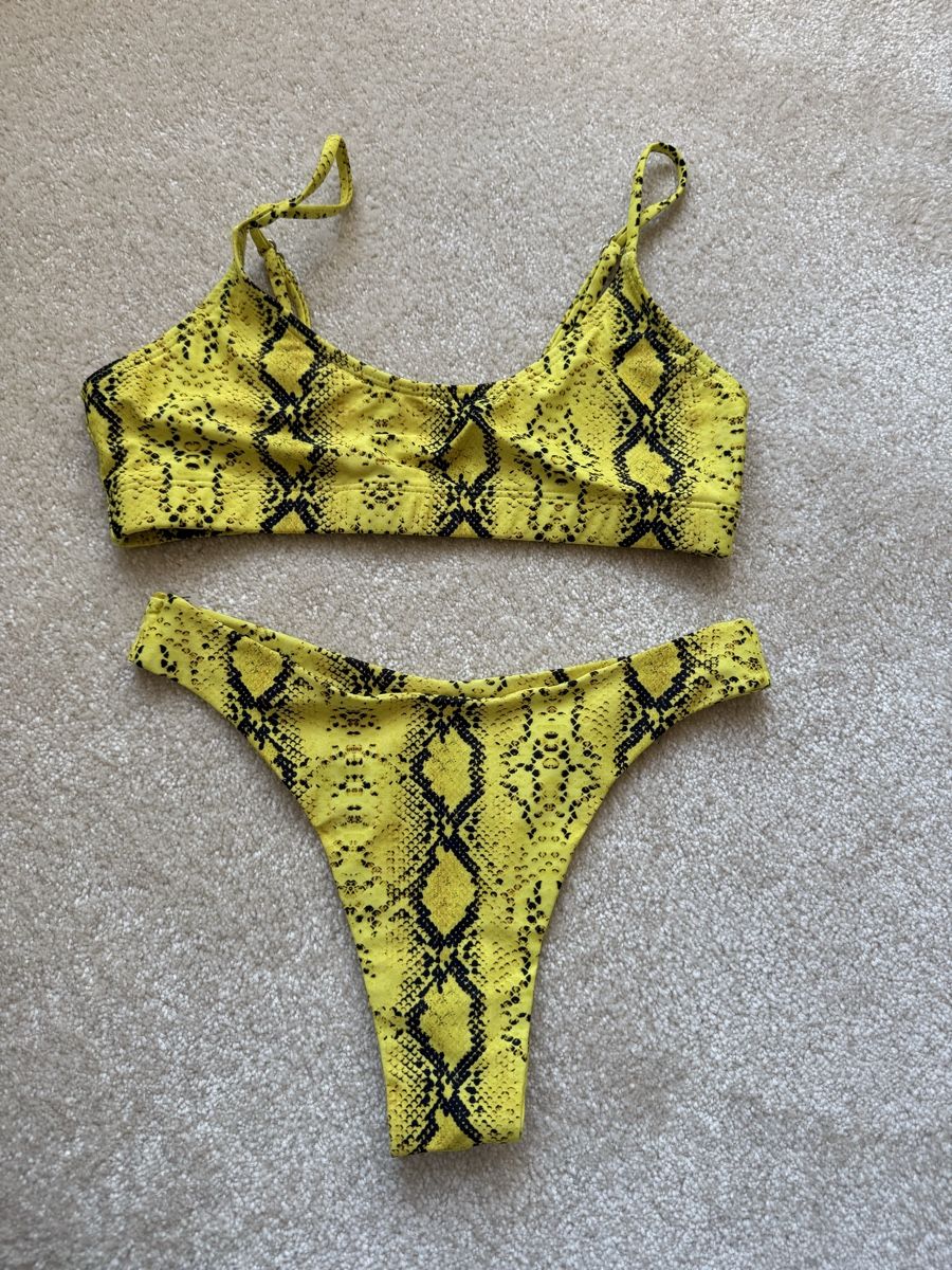Costumi da bagno & Bikini: Bikini jaune imprimé serpent Taille S – Nuovo (secondo la descrizione) da Sion venduto da fer_gwz6
