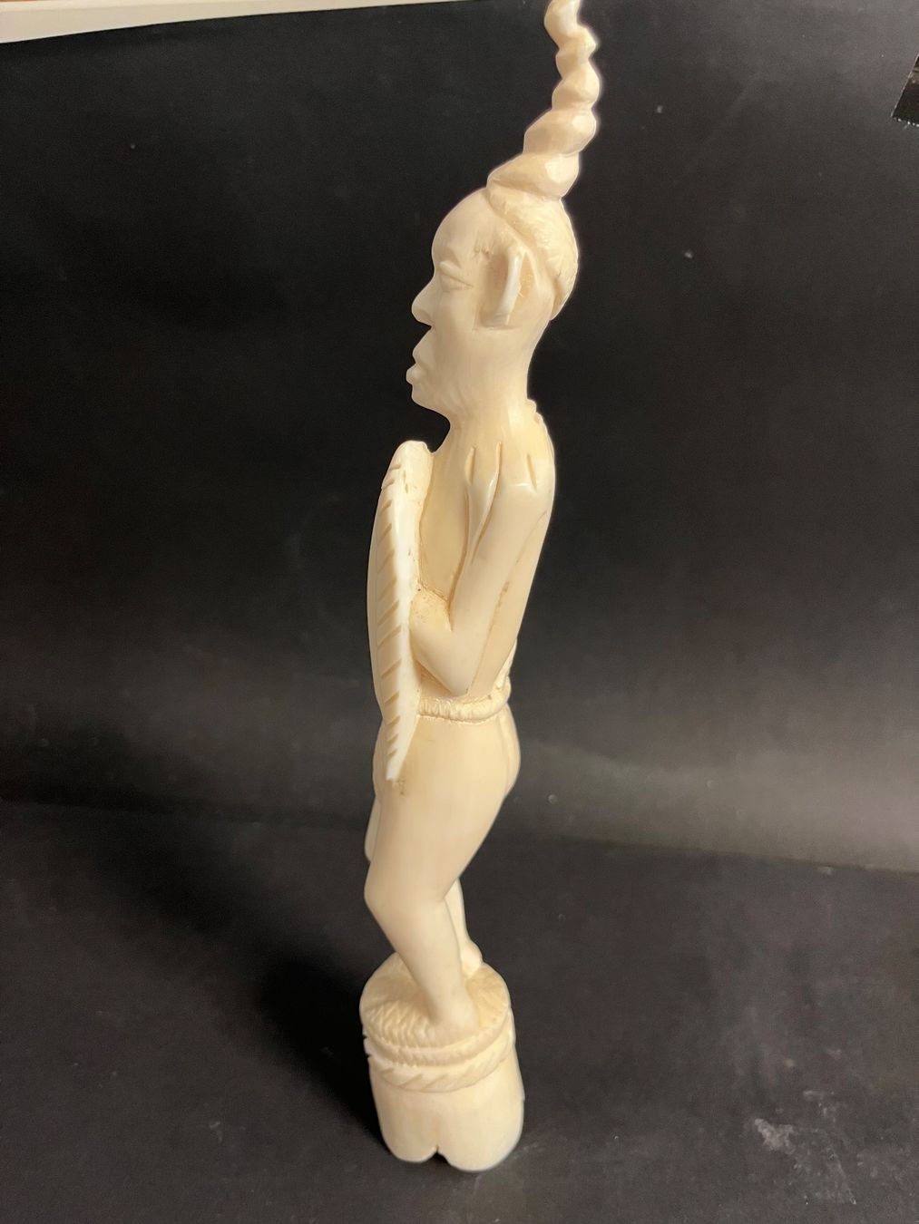 Statuette: Figur aus Rinderknochen, Afrika – Usato da Uster venduto da colmo 1