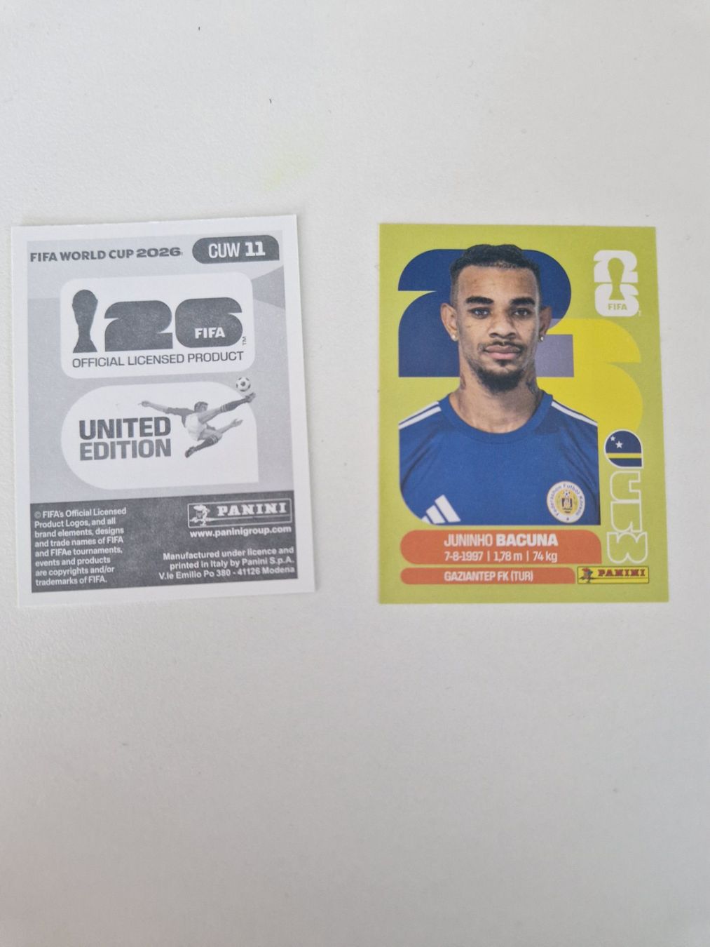 Panini Cartes à collectionner: Panini Sticker CUW11 – Neuf (Voir description) à Stüsslingen par white_angel86