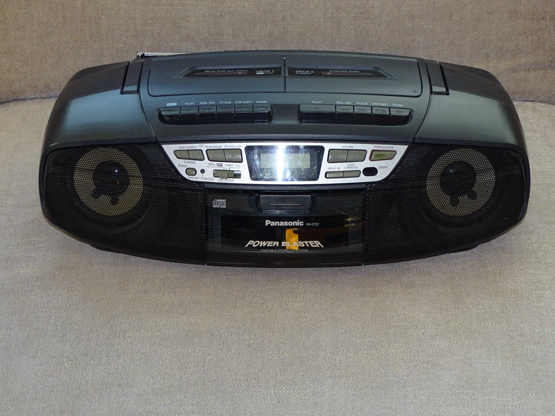Panasonic Tragbarer Mediaplayer: Panasonic Power Blaster CD / Tape / Radio – Gebraucht aus Hirzel von