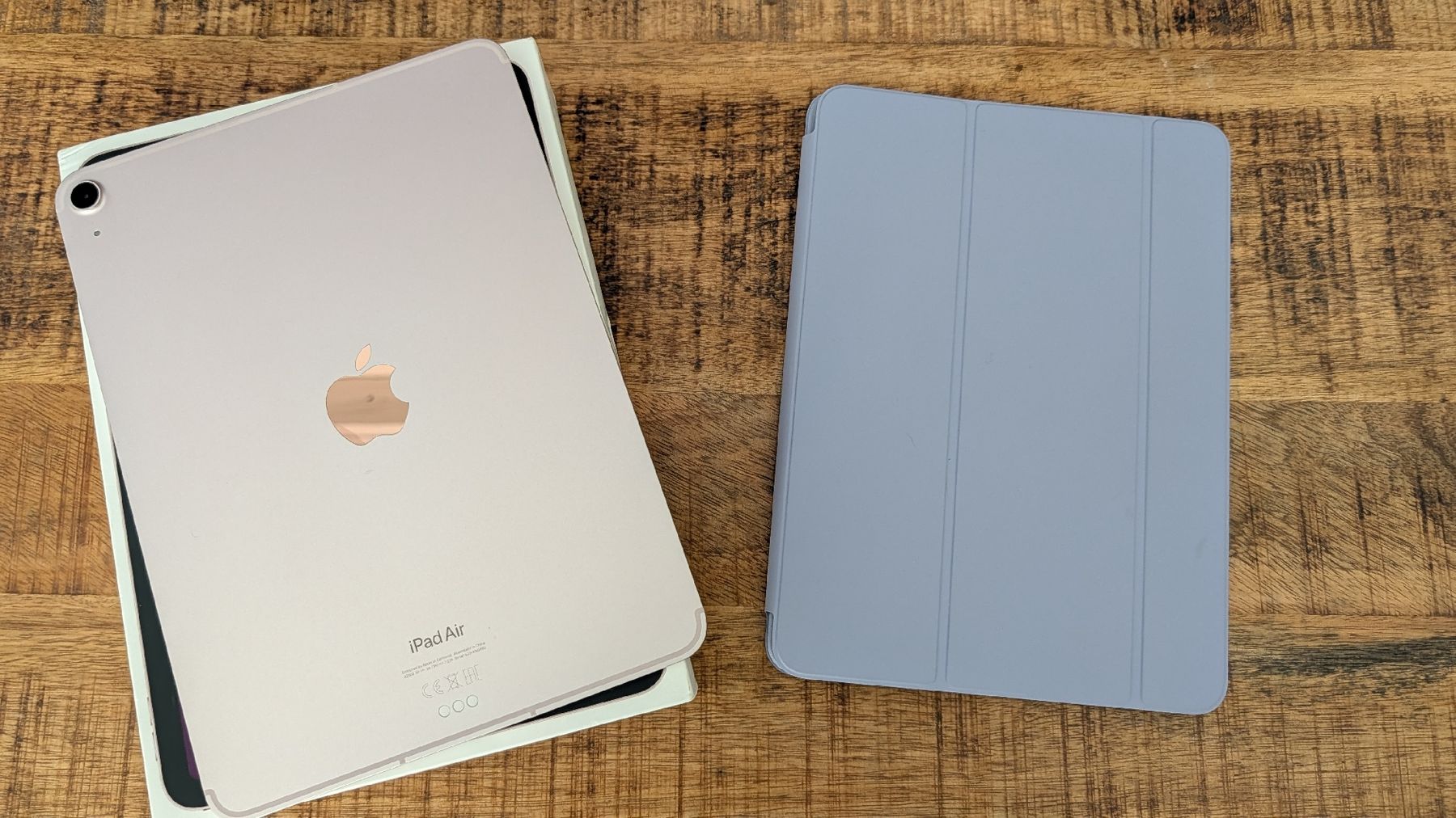 Apple Tablettes PC: iPad Air 5. Generation mit 3 Hüllen – D'occasion à Luzern par Travelblogger 3