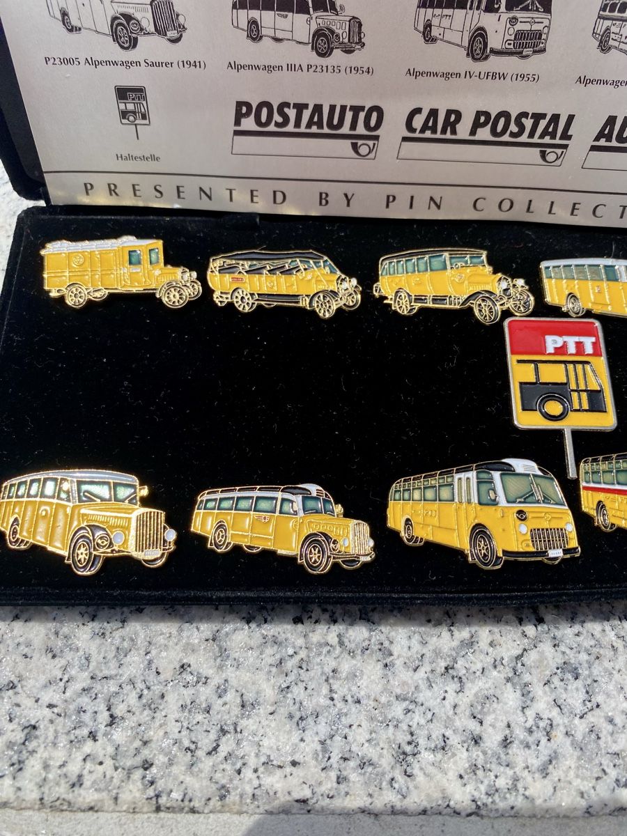Placchette & Badge: Postauto Sammlung Pin Anstecker 14 Stk. gelb Retro Oldtimer – Usato da Rotkreuz venduto da Once0 4