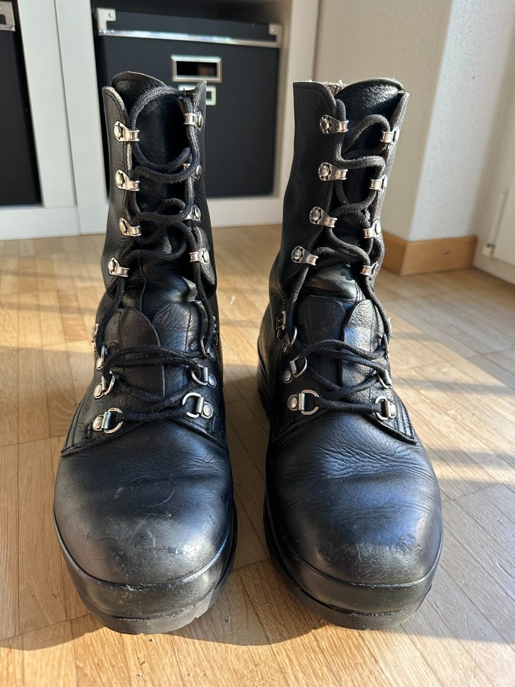 Schweizer Armee Scarpe da uomo: Schweizer Armee Stiefel Grösse 41 – Usato da Zug venduto da Supervamp 2