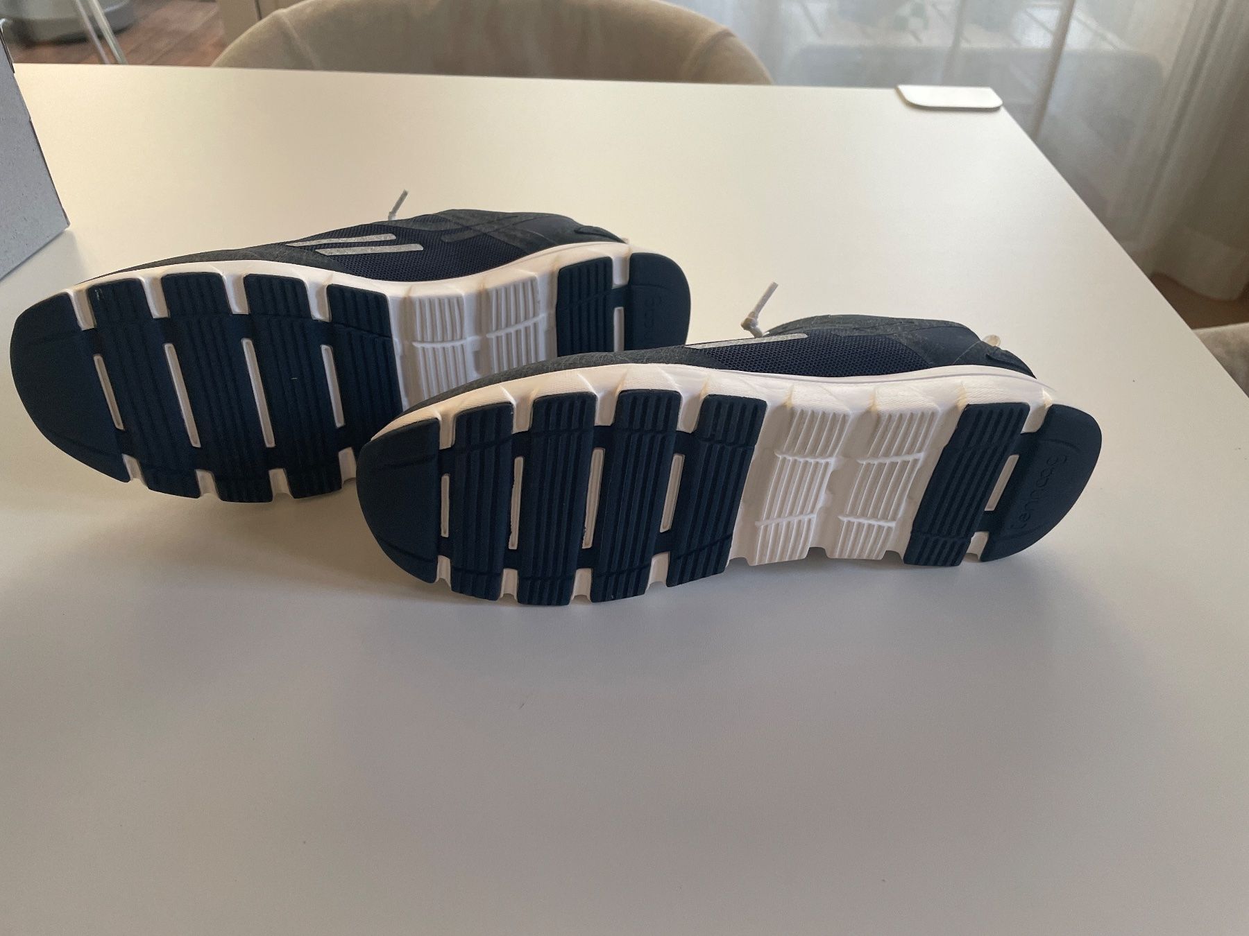 Damenschuhe: Sneaker Tenhag 38.5 – Gebraucht aus Winterthur von Momara 4