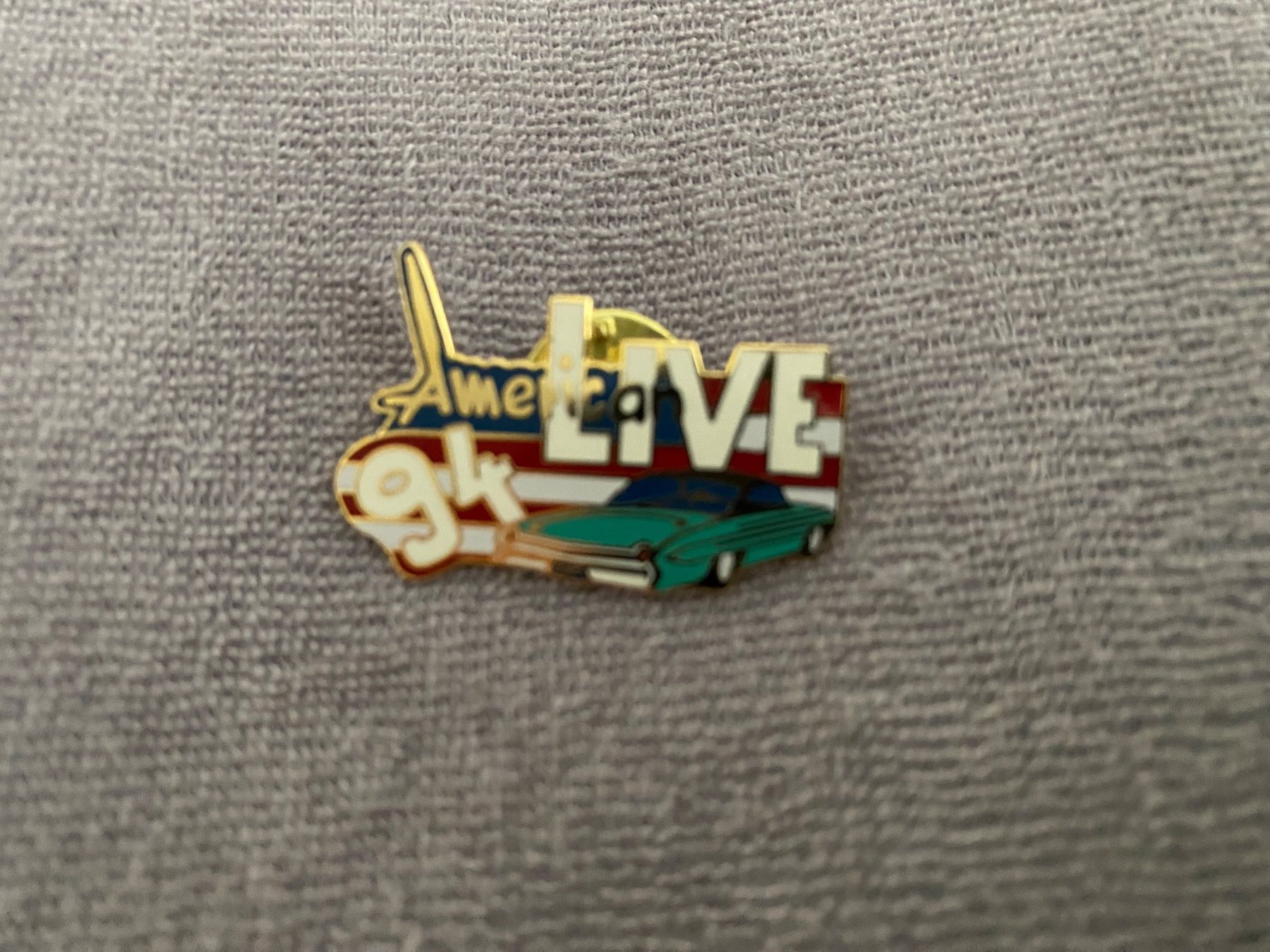 Plaketten & Abzeichen: PIN Amerika Live – Neu (gemäss Beschreibung) aus Bellach von Legdance