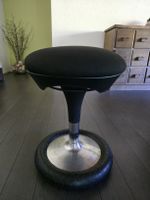 Ergonomischer Sitzhocker / Bürohocker – bewegliches Sitzen