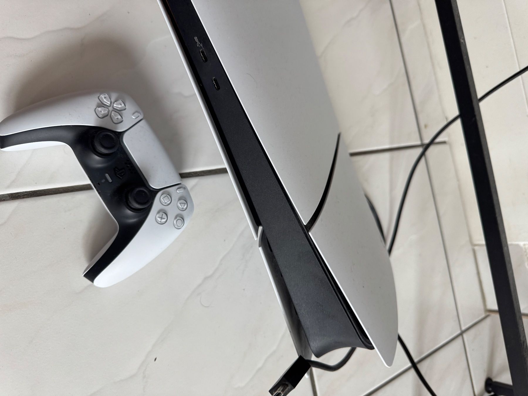 Sony Console: Sony PlayStation5 Slim with controller – Usato da Visp venduto da sam_m2cn 2