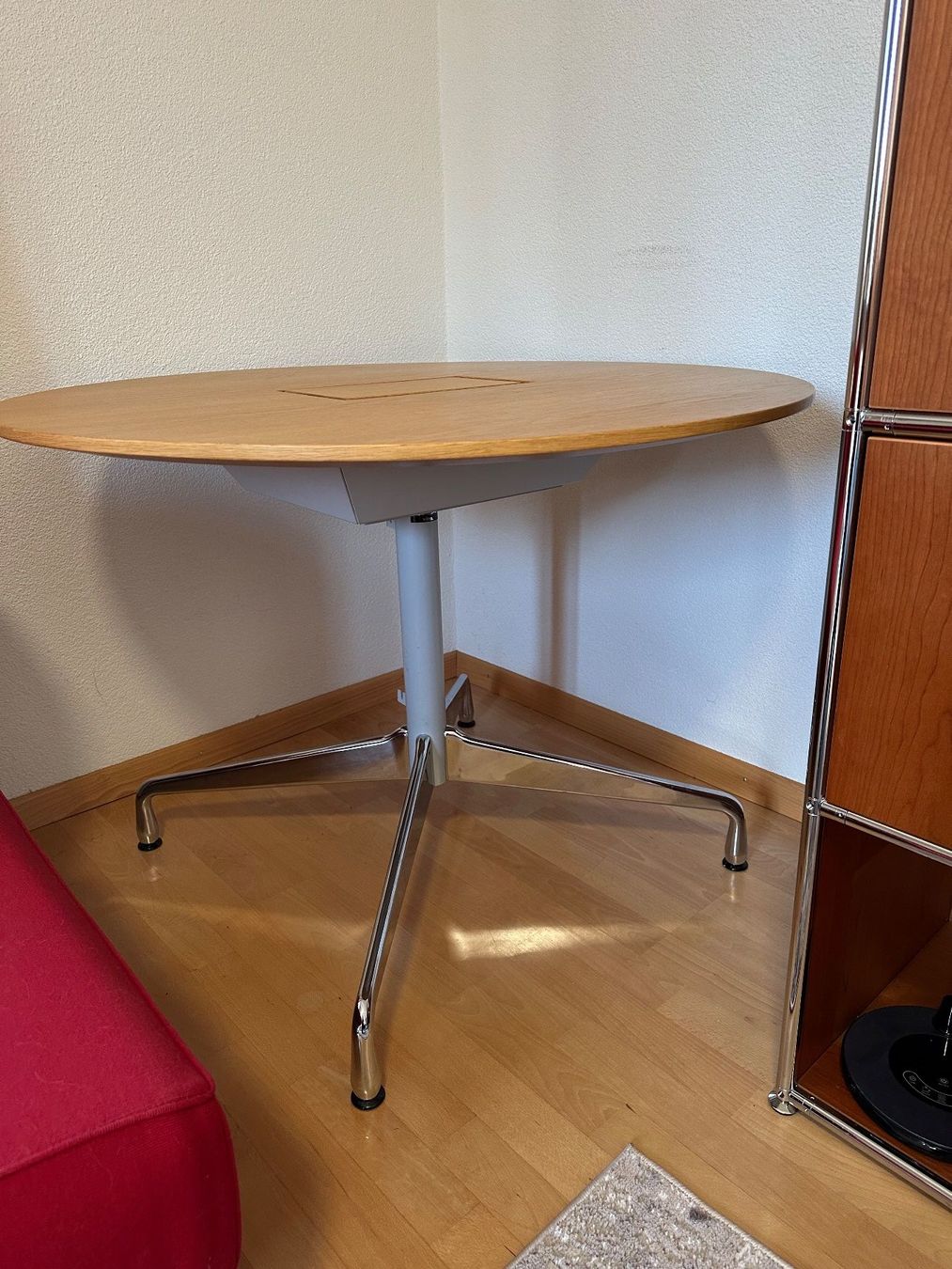 Vitra Tavoli: Eames Tisch Vitra Segmented Table Büro Arbeitstisch – Usato da Dübendorf venduto da Shineforyou