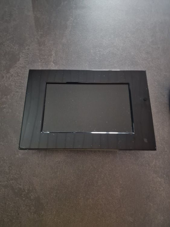 Sony SFrame DPFD72N Digitaler Bilderrahmen (Wie NEU) Kaufen auf Ricardo