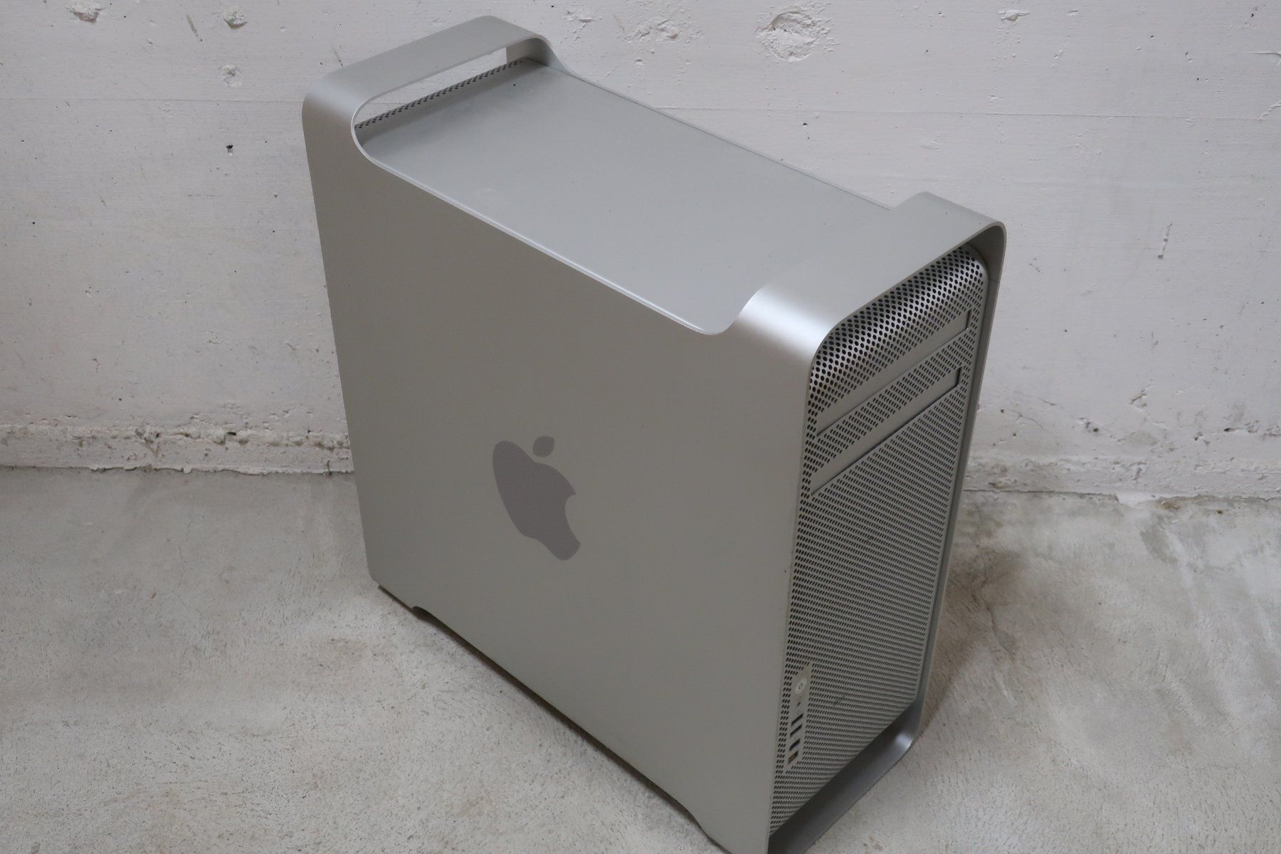 Apple PCs: 2008 Apple Mac Pro A1186 DEFEKT – Défectueux à Zürich par dnk_nrd8 1