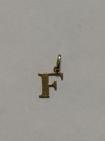 Pendentif, lettre, F en or jaune, en bon état
