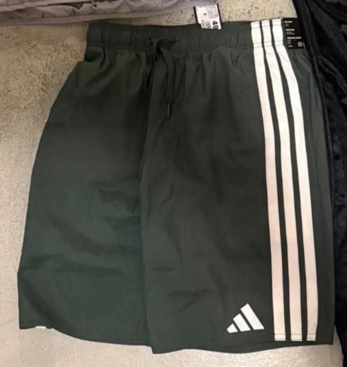 Adidas Pantaloni: Adidas Badehosen S – Nuovo e nell'imballaggio originale da Langenthal venduto da conenz