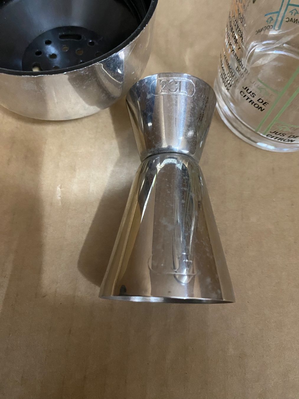 Contenitori & Simili: Shaker gebraucht alt mit Massbecher – Usato da Eschlikon TG venduto da 1.- 7