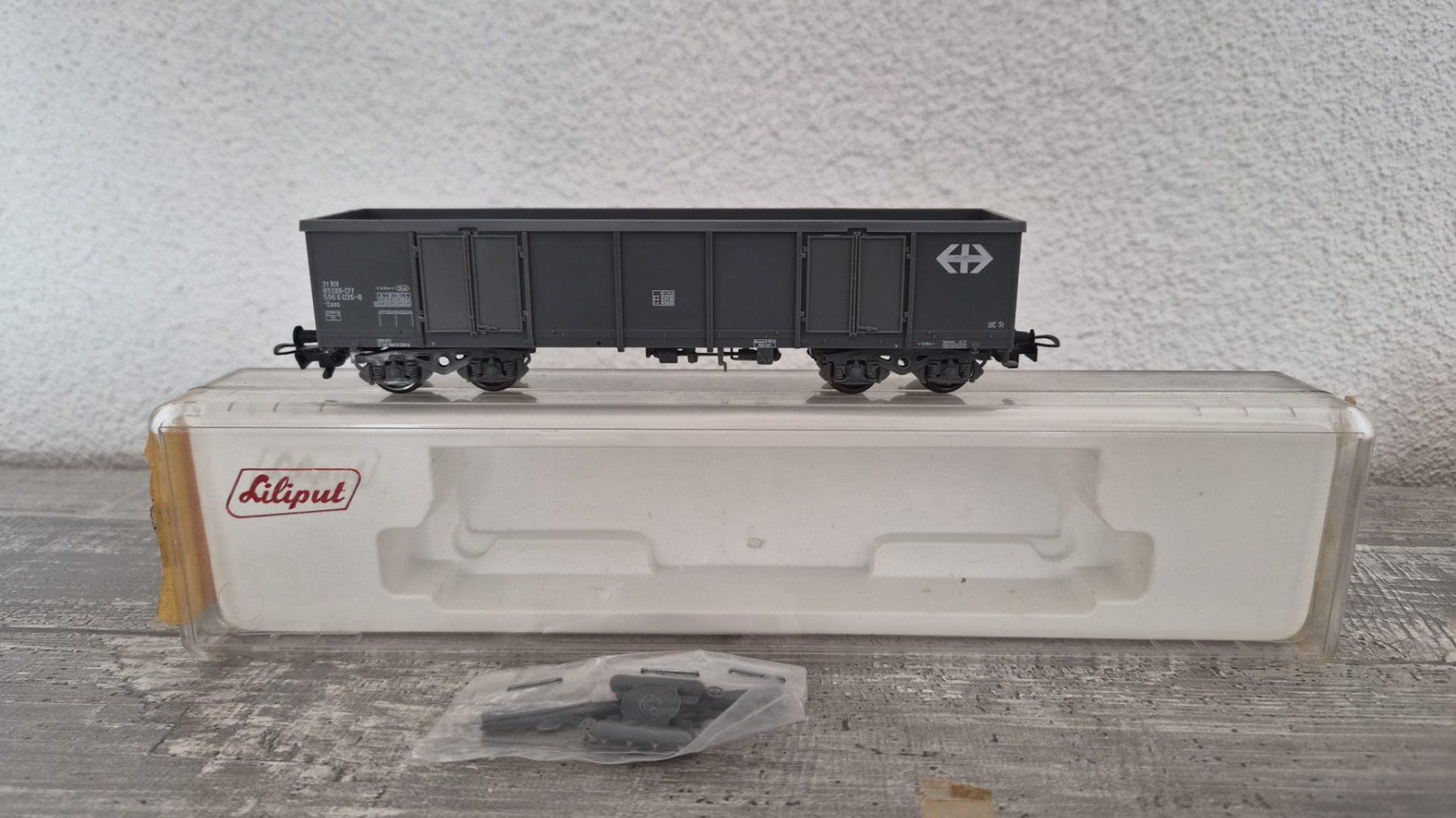Fleischmann Modelleisenbahnen: 1 x Liliput H0 SBB CFF Hochbordwagen 244 50 Eaos, top in OVP – Neu (gemäss Beschreibung) aus Dielsdorf von Haesi0