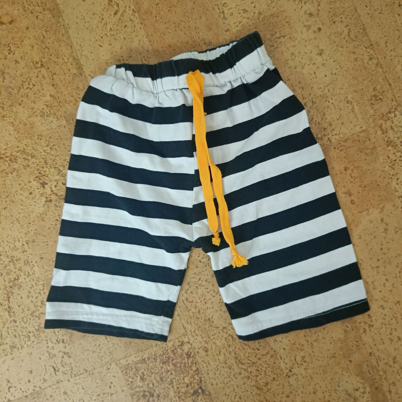 Hosen: Shorts Grösse 92 – Gebraucht aus Jaberg von urig17.