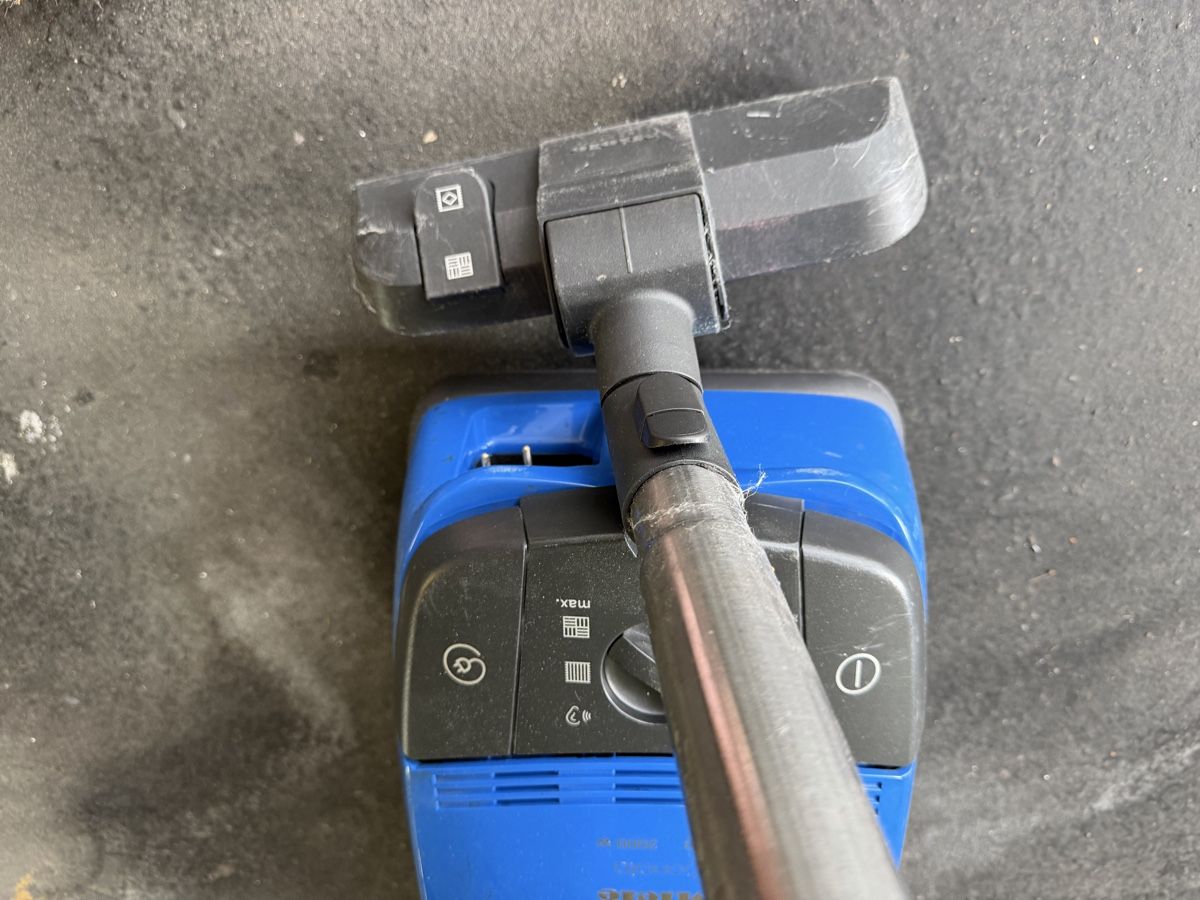 Aspirapolveri & Accessori: Miele Sonata Vacuum Cleaner - Blue, 2000W  – Usato da Wattwil venduto da mkt_s2l5 3
