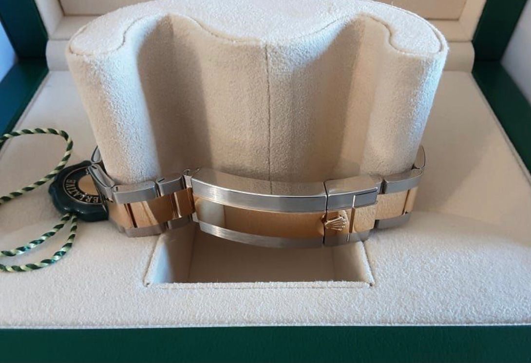 Rolex Orologi: Rolex Submariner 126613LB – Nuovo e nell'imballaggio originale da Rheinfelden venduto da CollectorChoice 6
