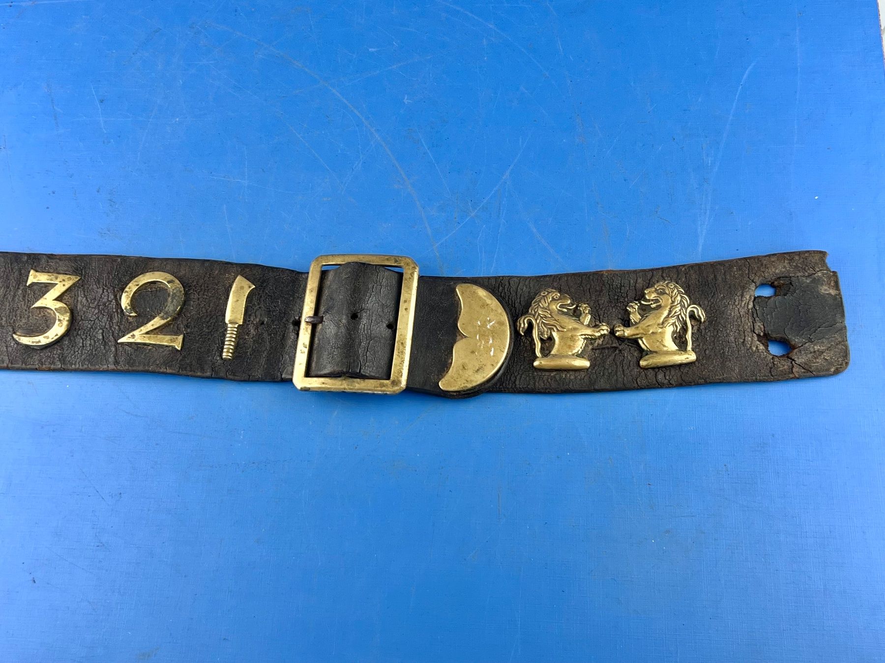 Cinture: Antiker Metzgergurt 1832 Leder / Messing – Usato da Unterengstringen venduto da Gustav03 1