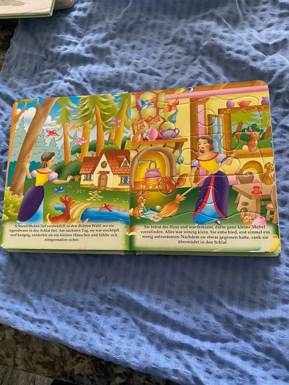Libri: Schneewittchen 1 Buch mit 4 Puzzles – Usato da Allenwinden venduto da Obalu 1