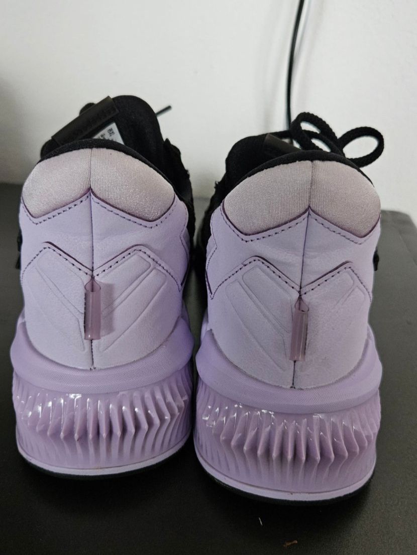 Puma Damenschuhe: Puma Sneakers schwarz-lila Gr.39 – Gebraucht aus Hettlingen von Leaena279 1