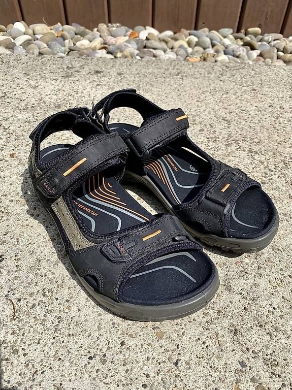 Ecco Scarpe da uomo: Hochwertige Ecco-Sandalen neuwertig – Usato da Zunzgen venduto da Haiaiai