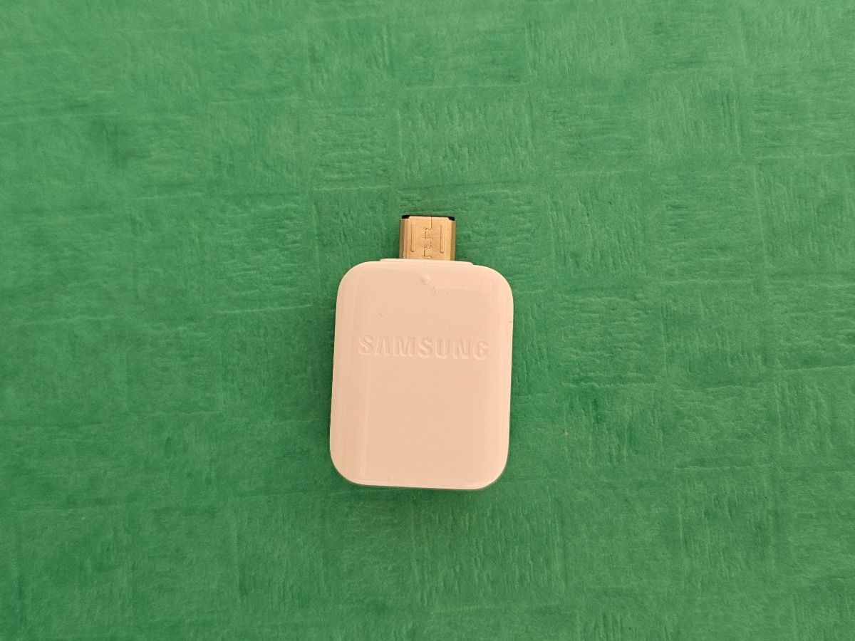 Samsung Unità & Adattatore: Samsung OTG-Adapter, weiss, USB-A zu Mikro-USB – Nuovo (secondo la descrizione) da Basel venduto da bea_cs7h