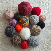 Wollresten-Set, verschiedene Farben, ohne Schüssel